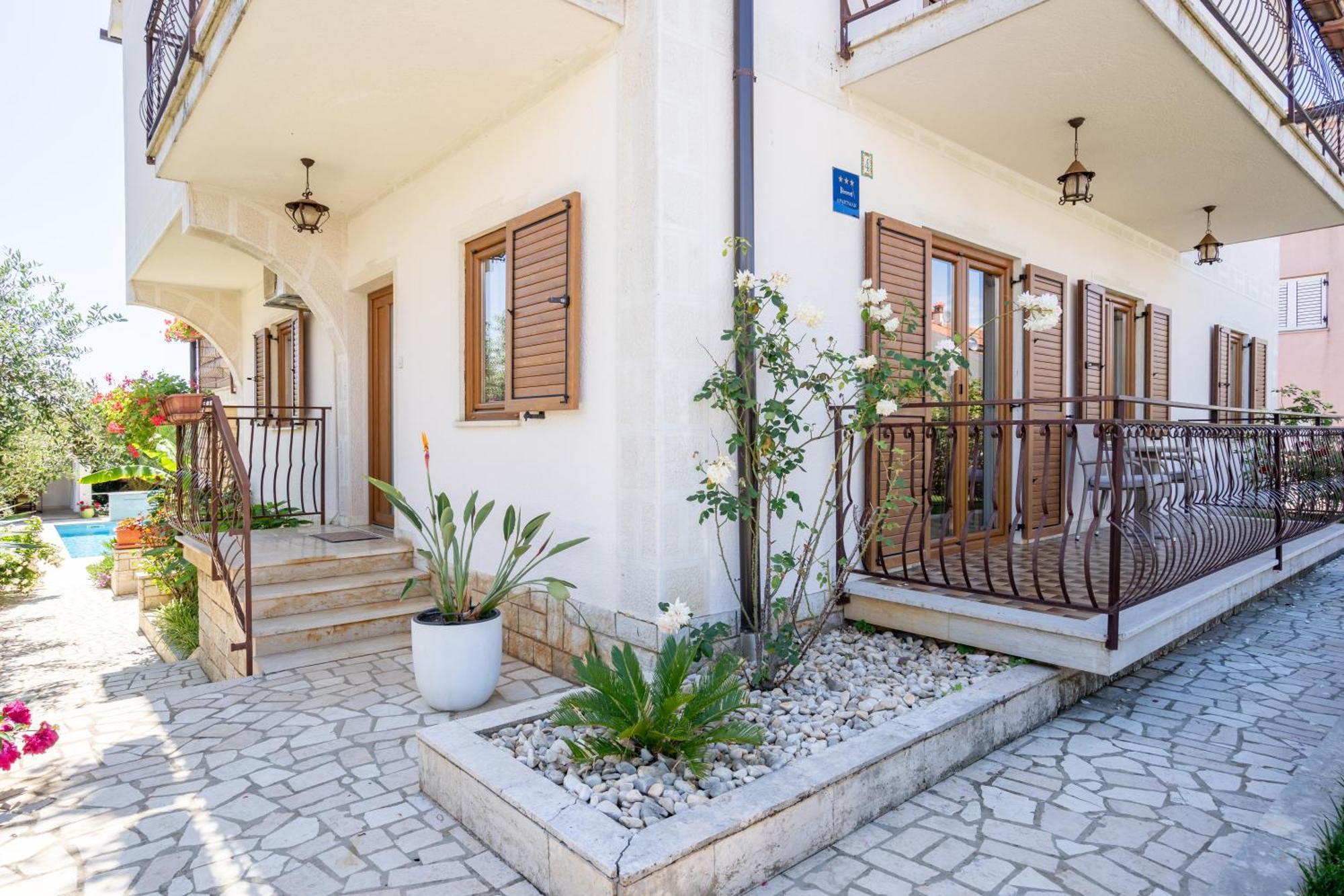 Apartments Maras Poreč Exterior foto